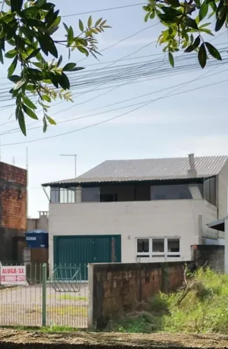 Casa de praia na pinheira anual  rua 512