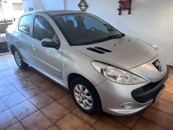 Peugeot 207 Sed. Passion XR Sport 1.4 Flex 8V 4P 2011