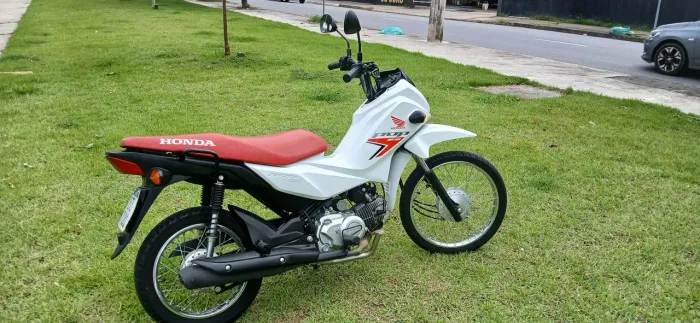 Pop 110 impecável abaixo tabela.