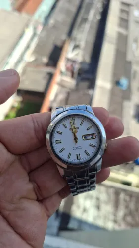 Relógio seiko 5 automático original vendo olx pay mais entrega para todo Brasil
