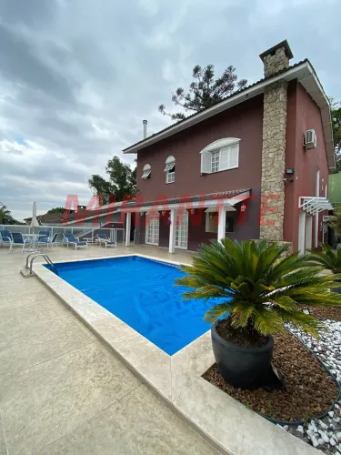 Cond. fechado de 484m² com 5 quartos em Jardim Bibi