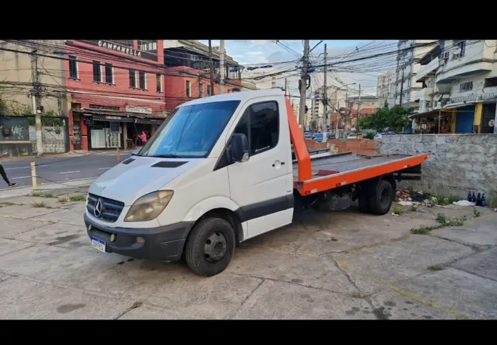 Vendo ou troco em kia bongo reboque Sprinter 515 2013