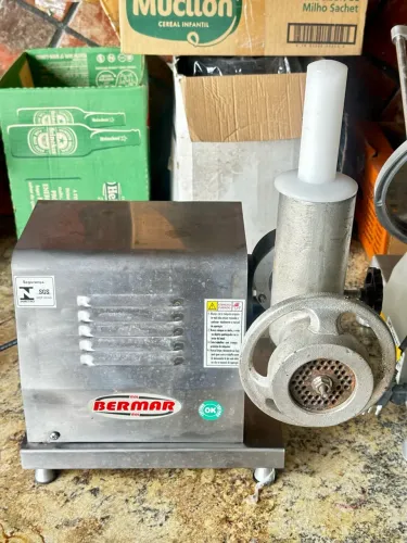 Moedor de Carne Industrial Bermar BM 23 Inox - Boca 8 - 220 V