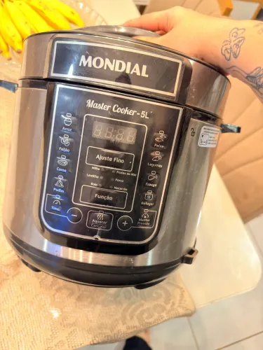 VENDO PANELA DE PRESSÃO ELÉTRICA MONDIAL 5L