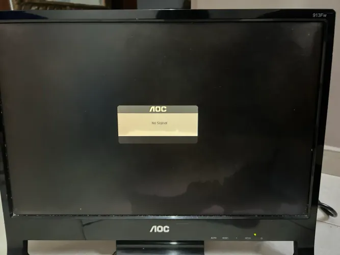 Monitor AOC