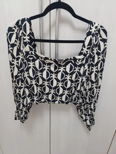 Blusa cropped abacaxi FARM