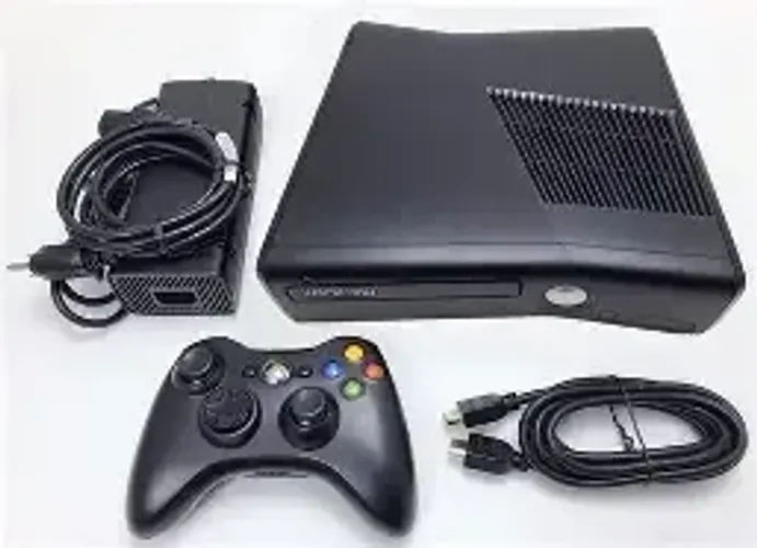 Xbox 360 desbloqueado com 2 controles fonte e kinect