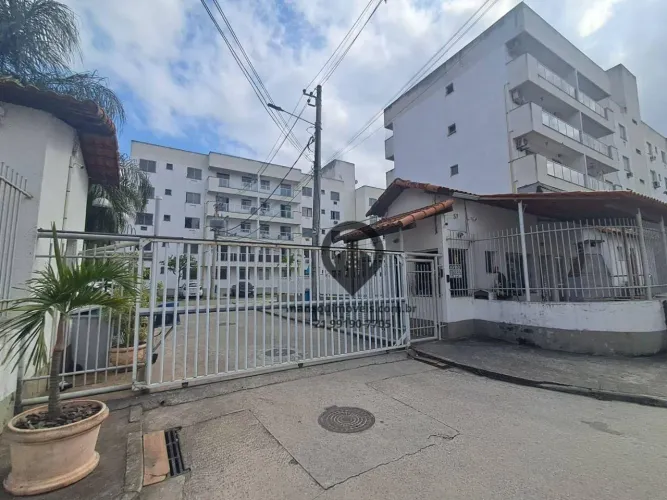 Apartamento com 2 quartos à venda, 66 m² por R$ 145.000 - Bangu - Rio de Janeiro/RJ