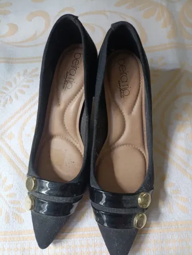 Sapato n. 36, preto, em camurça, Beira Rio Conforto
