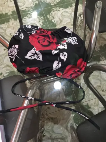 Biquíni preto floral