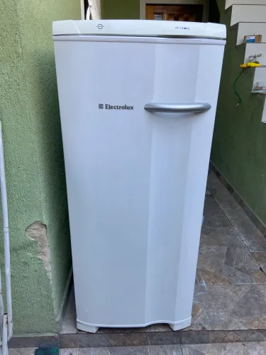 Freezer Vertical Electrolux 145 Litros
