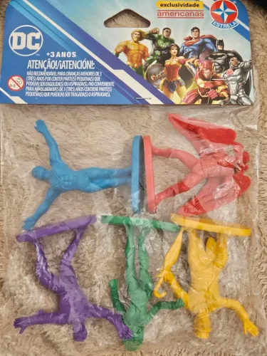 Lote Figuras Estrela DC Pinguim Aquaman Gavião Negro Mulher Maravilha e Superman 