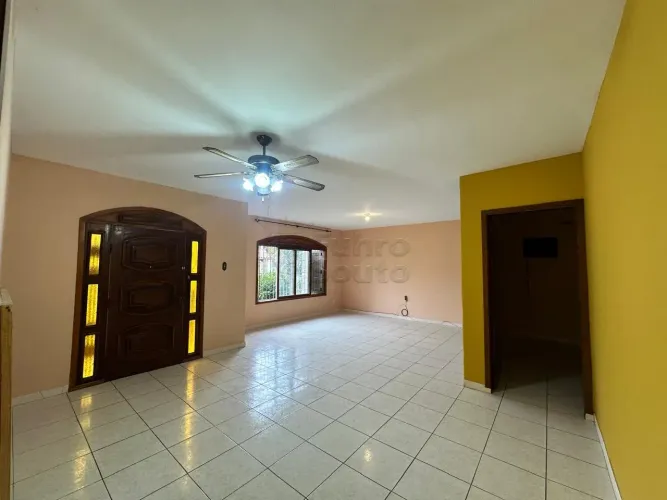 Casa alto padrão na Zona Norte - próximo a Av. Dom Joaquim.