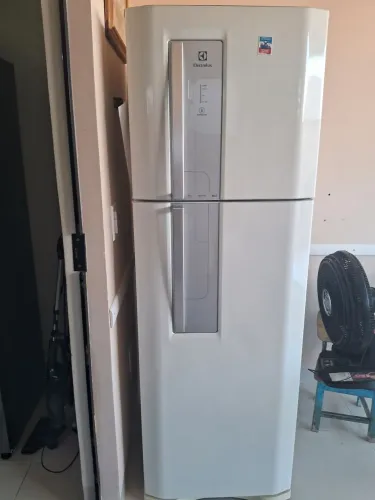 Vendo Geladeira R$ 990