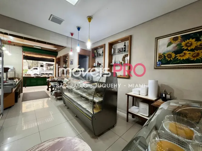Locação comercial de sobrado em Moema de 140m².