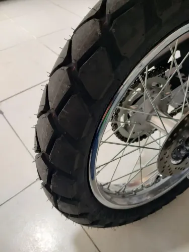 Vendo 2 pneus aro 21 90 80 e aro 18 x80 x120 metzeler tourance novos
