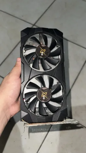 Placa de vídeo amd rx 580 8gb ram com defeito