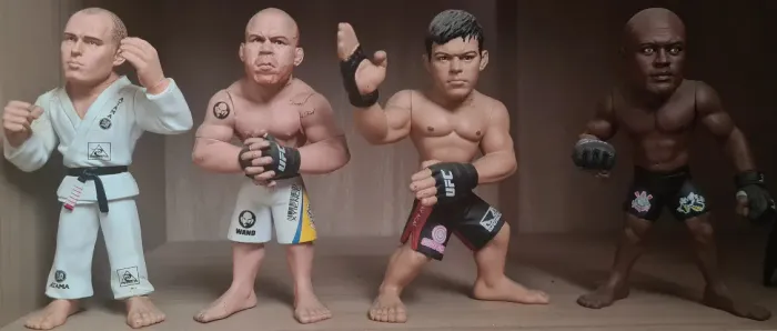 Bonecos Action Figures 4 Lutadores do Ufc Wand, Lyoto, Royce e Anderson Silva