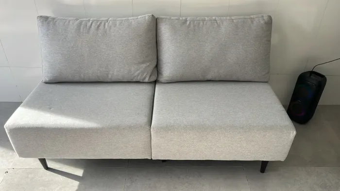 Sofá elegante de linho