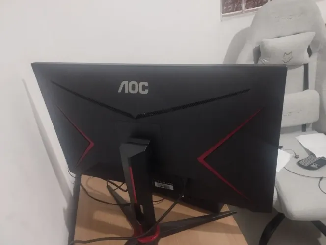 Monitor gamer AOC 27 polegadas 100 MHz 1 ms adaptive sync