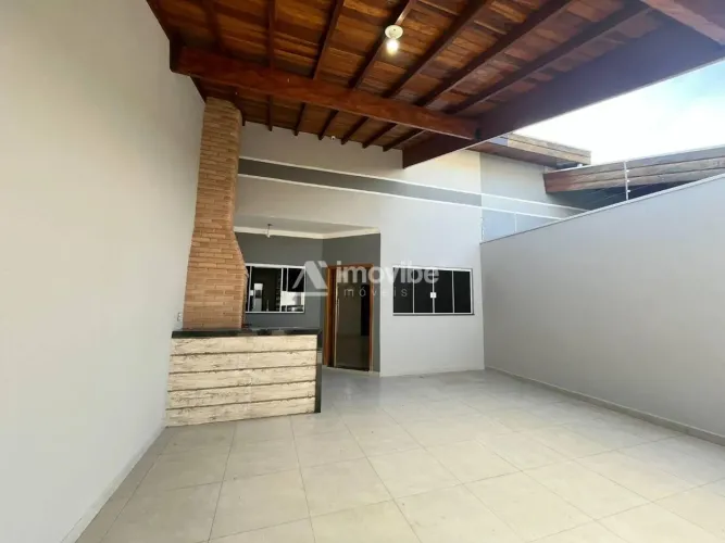 Casa a venda Pq UNIVERSITÁRIO 3 quartos sendo 1 suíte