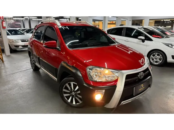 Toyota Etios Cross 1.5 Flex 16V 5P Mec. 2014