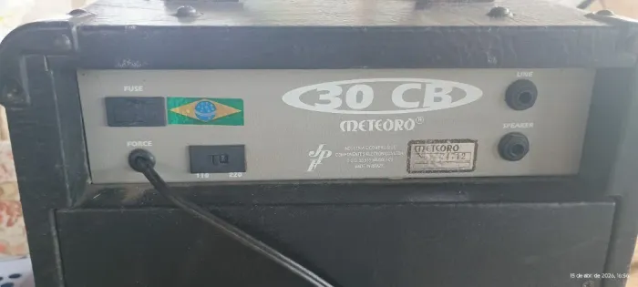 Caixa de som pequena, 30 CB Meteoro