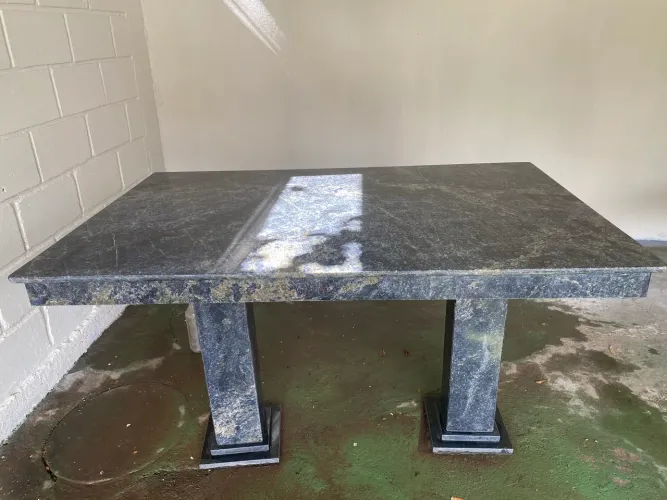 Mesa de granito Azul Bahia 1,50 x 90 8 lugares