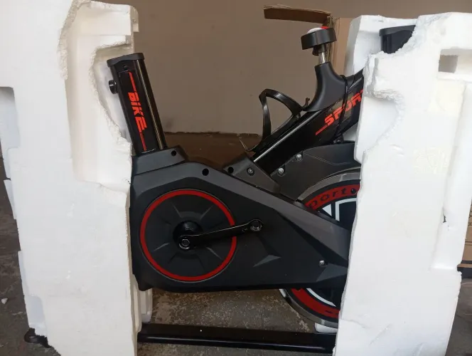 Bicicleta ergométrica 120kg nova 