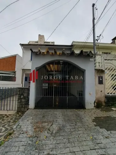 Sobrado para aluguel e venda possui 136 m² com 2 quartos, 2 salas, cozinha, wc social, qui