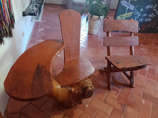 Cadeiras rústicas