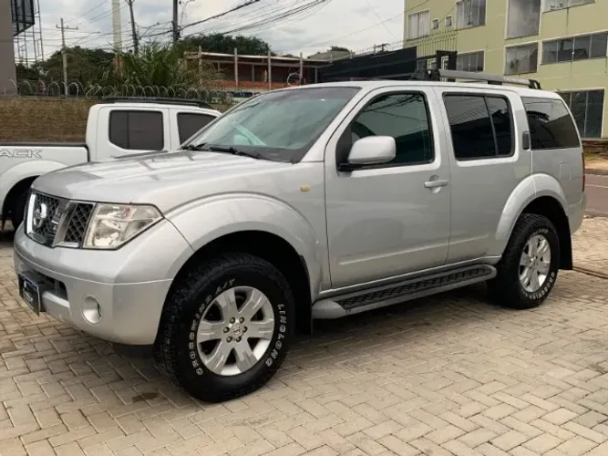 Nissan Pathfinder LE 2.5 16V TDI Diesel AUT 2006