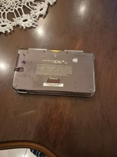 Vendo DS Xl, em ótimo estado com mais de 30 jogos