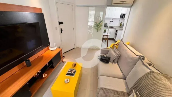 Apartamento PORTEIRA FECHADA com 1 quarto à venda,totalmente reformado, 47 m² por R$ 540.0