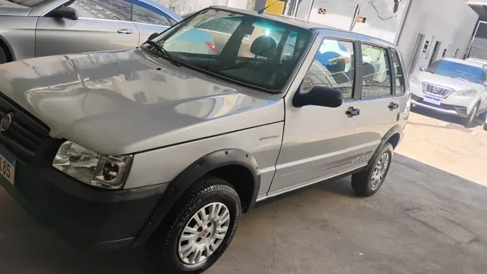 Fiat Uno Mille Celeb. WAY Econ. 1.0 F.flex 4P 2011