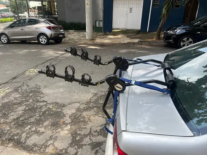 Suporte de 3 Bikes para porta-malas Thule