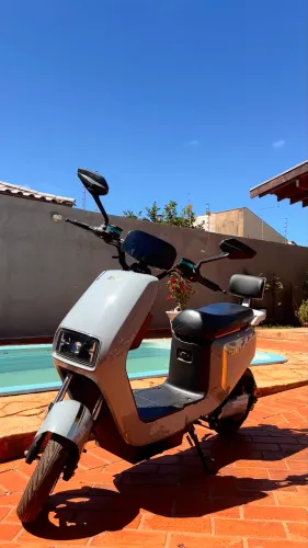 Scooter Elétrica GMT Cinza
