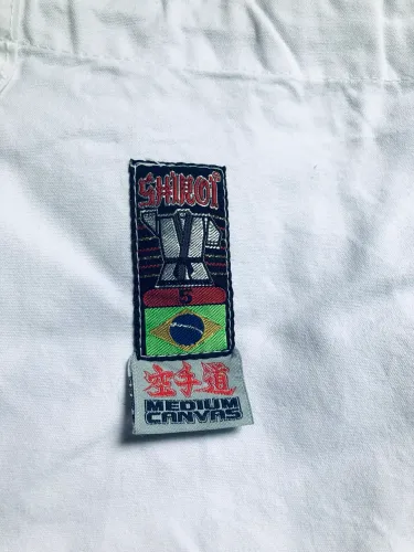 Kimonos de karatê em perfeito estado ! Oportunidade