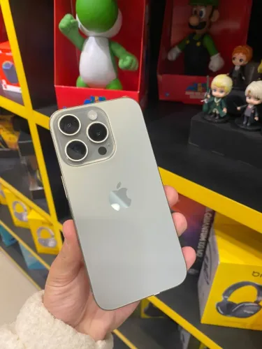 Iphone 15 pro - 256gb - 3 meses de garantia