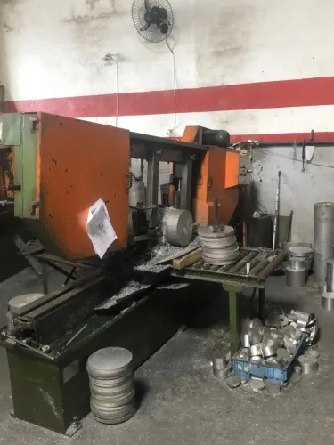 MÁQUINA DE SERRA FITA - FRANHO 3700-H