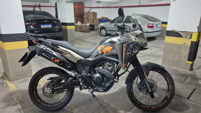 SAHARA ADV MUITO NOVA!