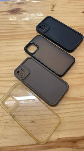 4 capas protetoras IPhone 12.