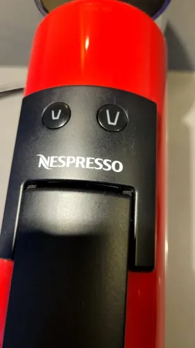 Torro Nespresso Essenza Mini Vermelha