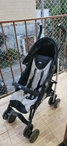 Carrinho De Bebe Echo Preto Chicco 0 A 15kg Guarda-chuva