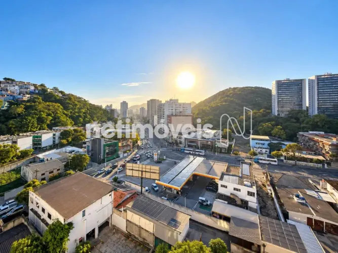 2 QUARTOS COM DCE COMPLETA, VISTA LIVRE!