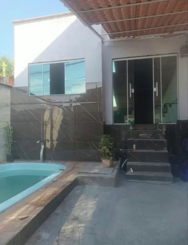 Vendo casa com piscina em Interlagos