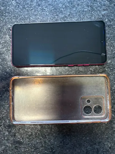 Moto G84