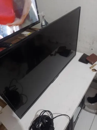 Vende-se uma TV