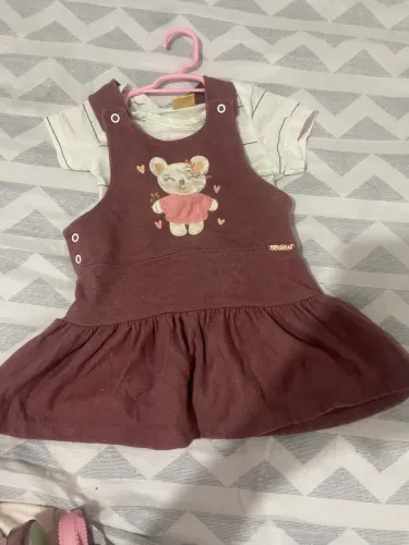 Conjunto menina