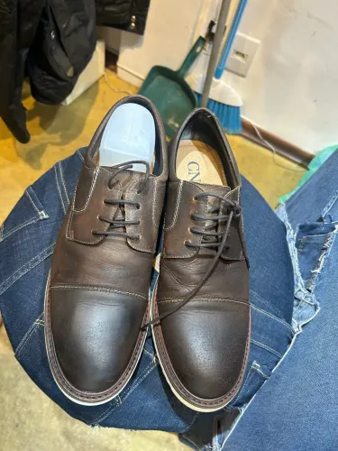 Sapato cns de couro